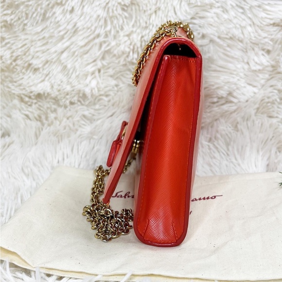 Authentic Salvatore Ferragamo Vara Ginny Leather Crossbody Bag in RED - Picture 3 of 7